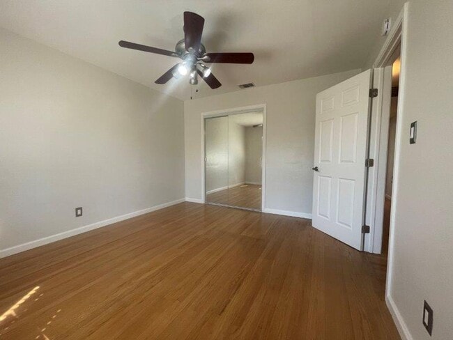 Building Photo - Cute Arden Park 2 Bedroom