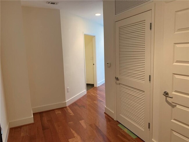 Building Photo - 1080 Peachtree St NE