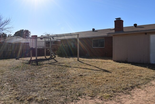 Building Photo - 2722 Verde Ave