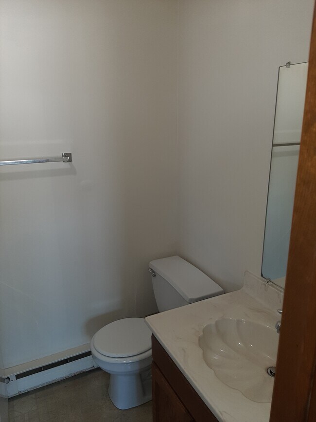 Building Photo - 1847 S Lincoln Ave