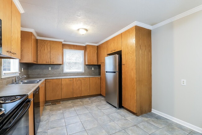 Building Photo - 6540 Akins Way