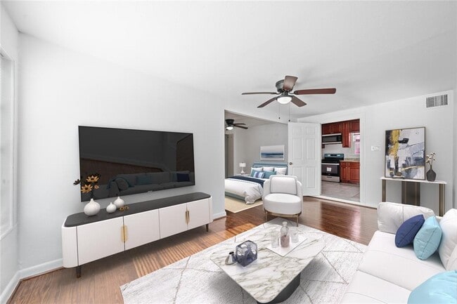 Building Photo - 2823 Bernardo De Galvez Ave