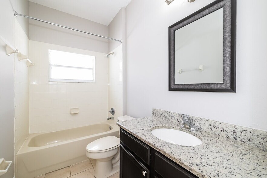 Building Photo - 2716 Patrician Cir