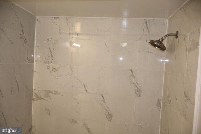 Building Photo - 4951 Americana Dr