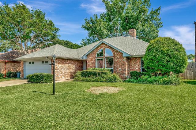 Building Photo - 710 Oak Ln
