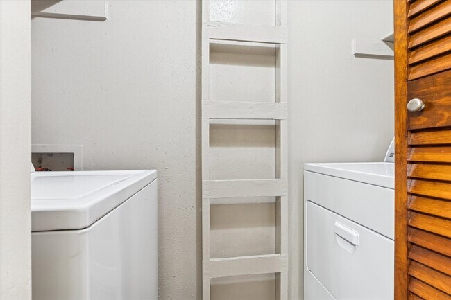 Building Photo - 8801 Hammerly Blvd