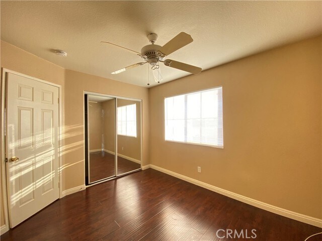 Building Photo - 708 Hillview St