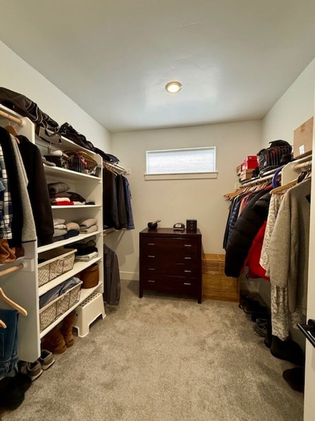 Building Photo - Beautiful Easton 3 Bedroom Home | Primary Suite on Main | Loft + A/C | Community Pools & Amenities