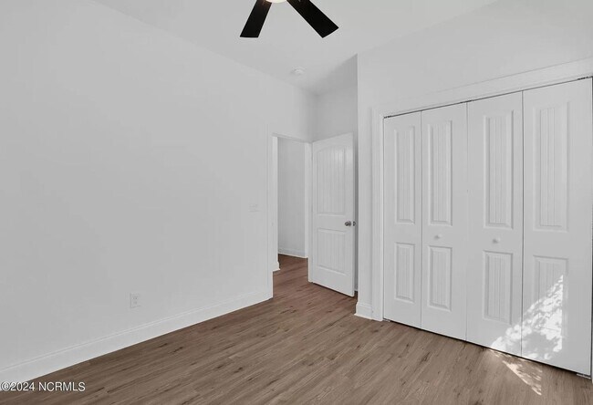 Building Photo - 455 Belvedere Dr