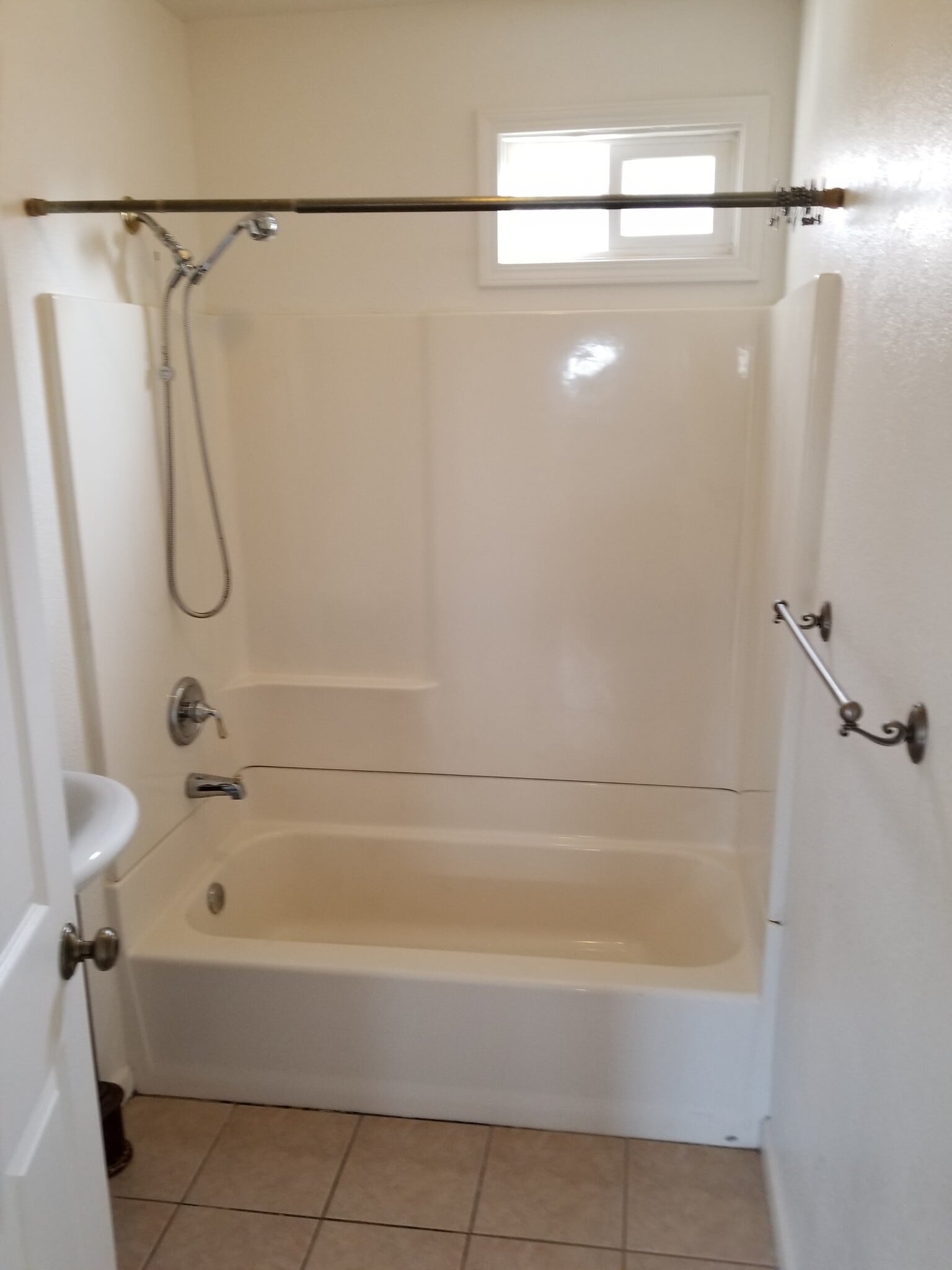 Bathroom - 44 Daniels Ave