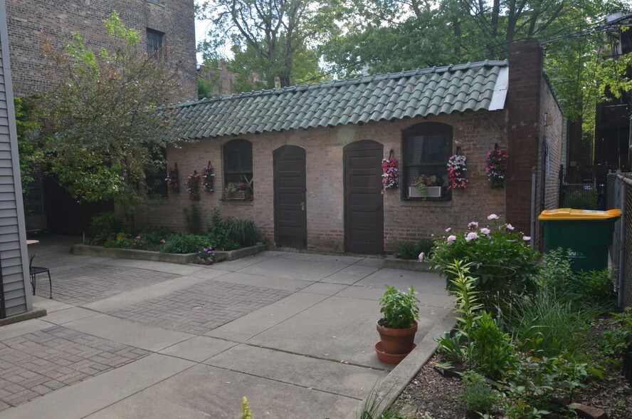 Patio and Garage - 5956 N Magnolia Ave