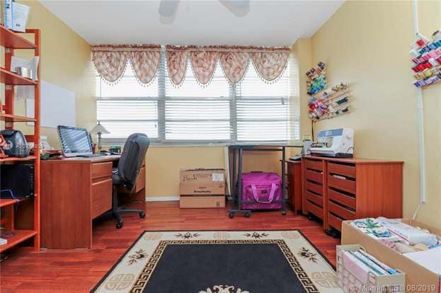 Building Photo - 1351 NE Miami Gardens Dr