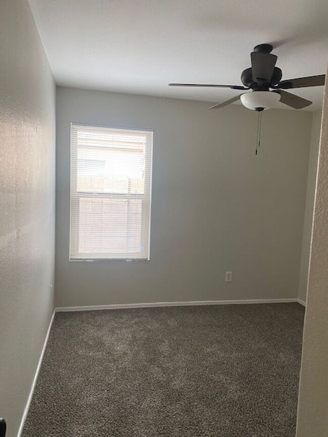 Building Photo - $2,350 3 Bedroom Gilbert 85296 Home For Le...
