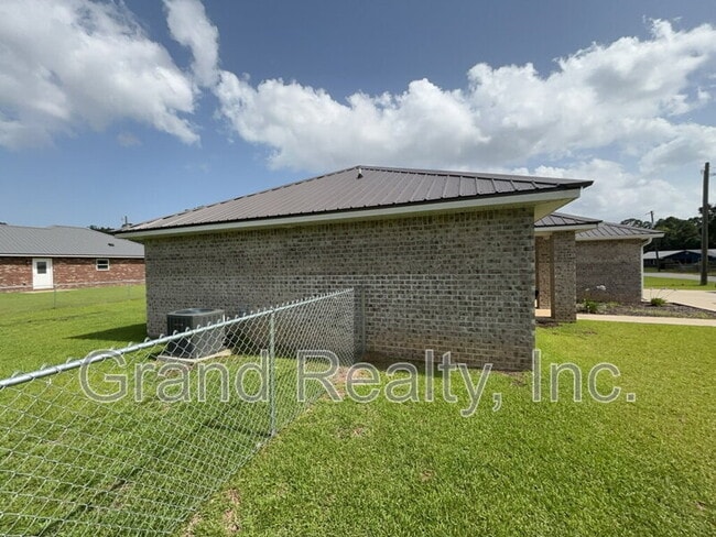 Building Photo - 4010 Roxies Ln