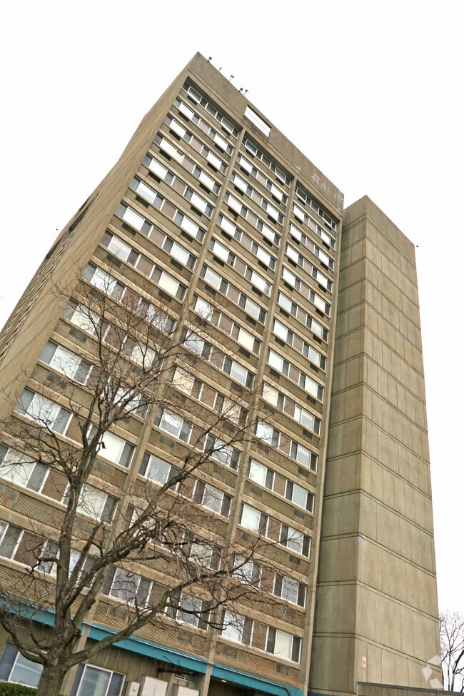 Building Photo - Riverview Tower