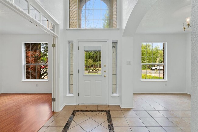 Building Photo - 7925 Osborne Dr