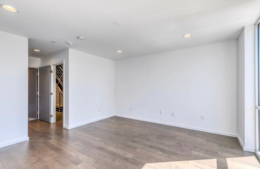Building Photo - 1625 N 7th St