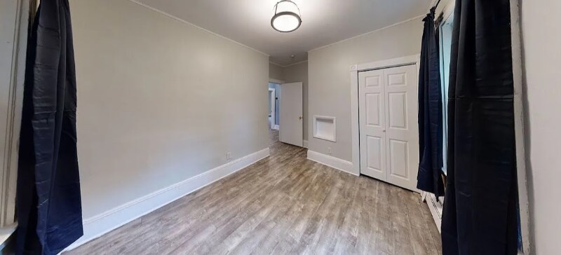 Building Photo - 101 1/2 Calumet St