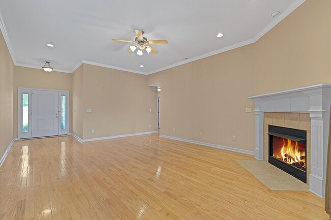 Building Photo - 2758 Slate Dr SW