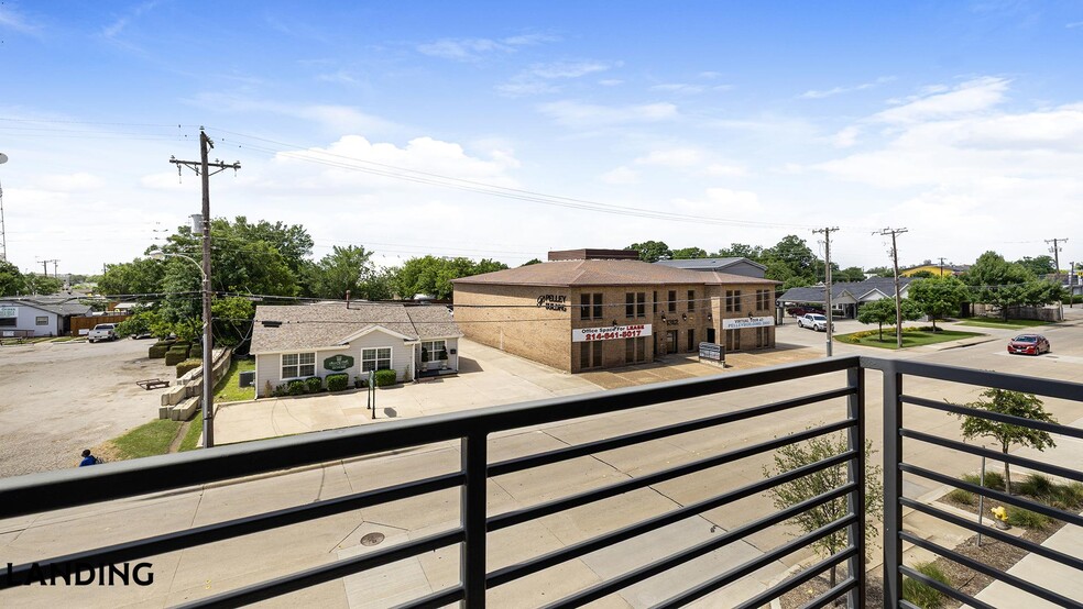 Building Photo - 1345 E 15th St
