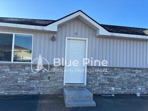 Building Photo - 160 Opal Ct