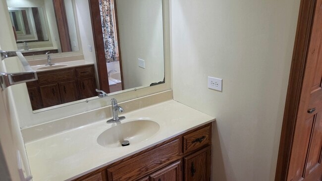 Building Photo - 1858 Princeton Cir