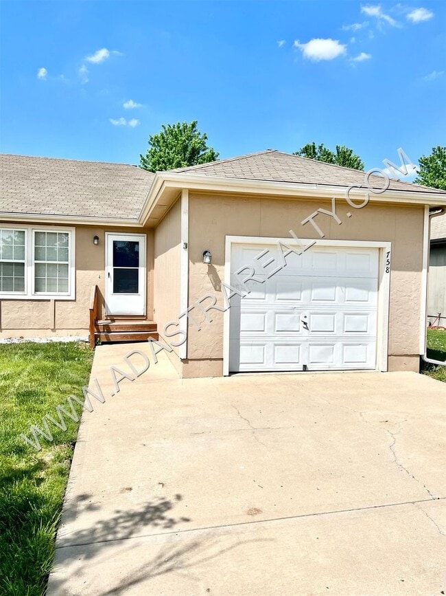 Primary Photo - Spacious Gardner Duplex-Available in NOVEM...