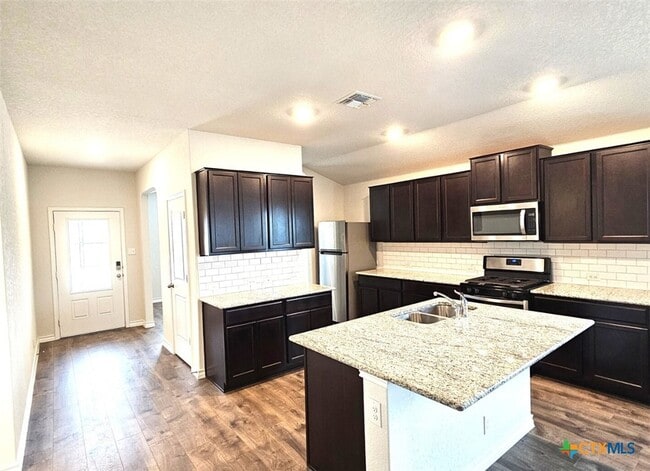 Building Photo - 181 Harley Hay