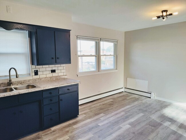 Building Photo - 910 Elder Rd