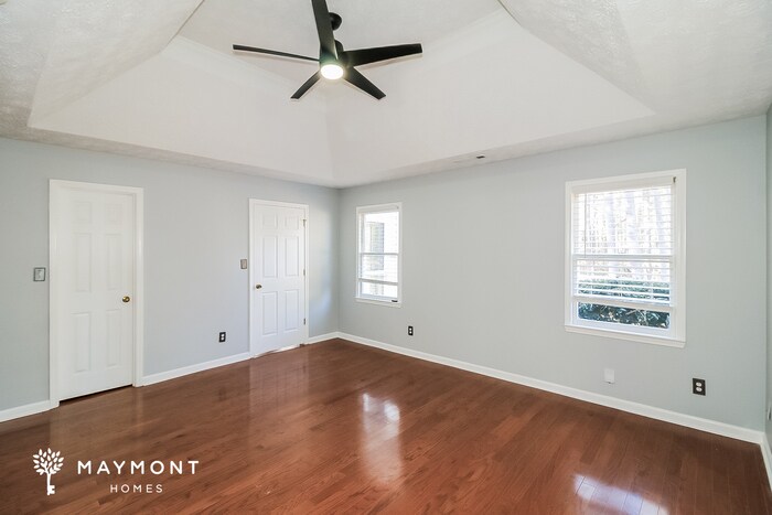 Building Photo - 295 N Oakland Cir