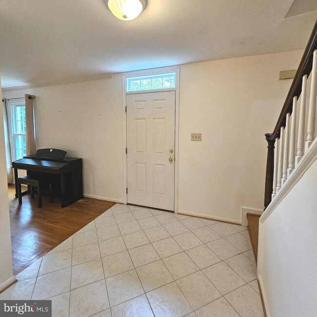 Building Photo - 6004 Station View Ct