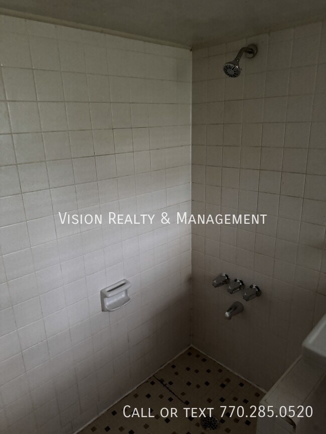 Building Photo - 1803 Carrollton Villa Rica Hwy