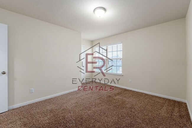 Building Photo - 3407 Greyfriar Dr