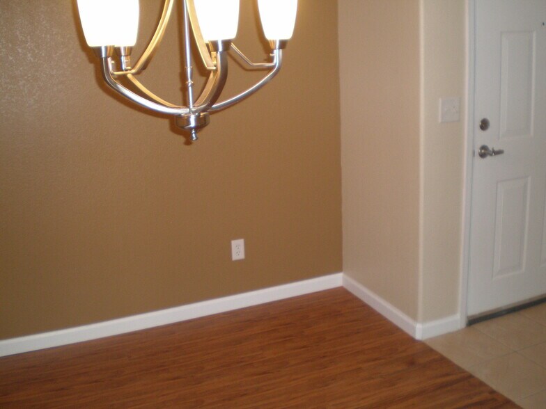 Building Photo - 5201 S Fox St