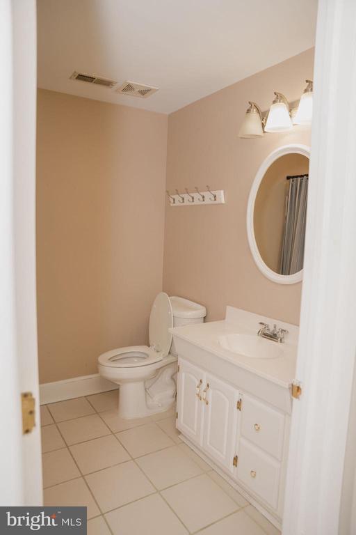 Building Photo - 6902 Tower of London Dr