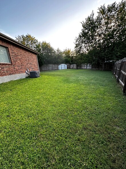 Building Photo - 3052 Pine Valley Dr