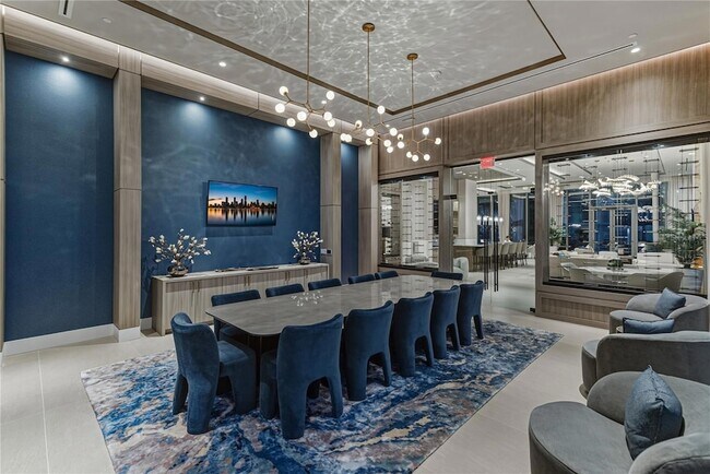 Building Photo - 275 1st Ave S