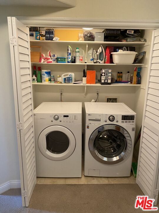 Building Photo - 5831 Seawalk Dr