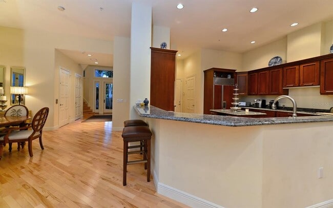 Building Photo - 1080 Seagrove Ln