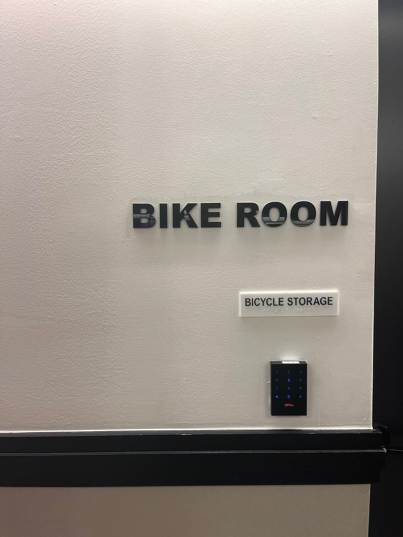 Building Photo - 328 Pacific Ave