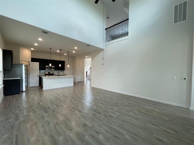 Building Photo - 12906 Stanford Dr