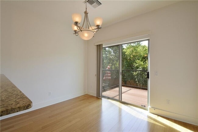 Building Photo - 13420 Lyndhurst St