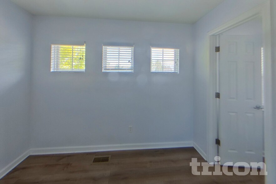 Building Photo - 673 Millet Cir