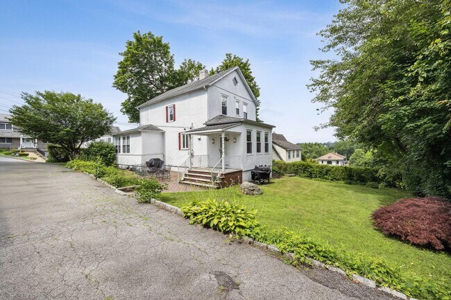Building Photo - 179 Woodruff Ave