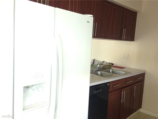 Building Photo - 2 br, 2 bath Condo - 433 SW 86th Ave Apt 1...