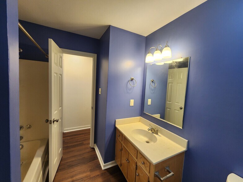 Building Photo - 12313 Beaver Hollow Ct