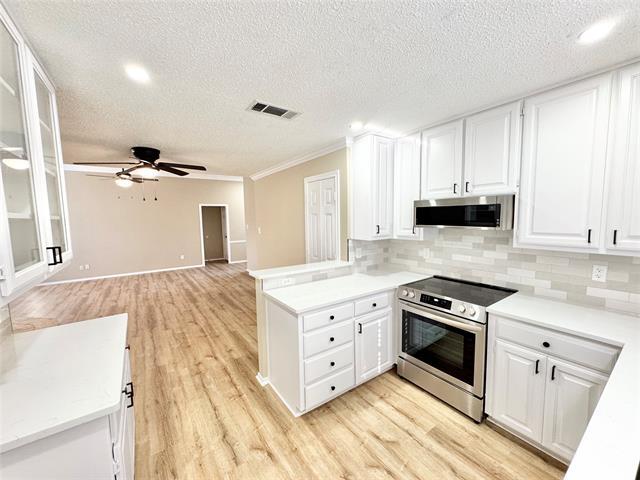 Building Photo - 204 Pear Tree Pl