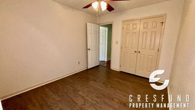 Building Photo - Charming 3 Bedroom, 2 Bath AVAILABLE NOW!