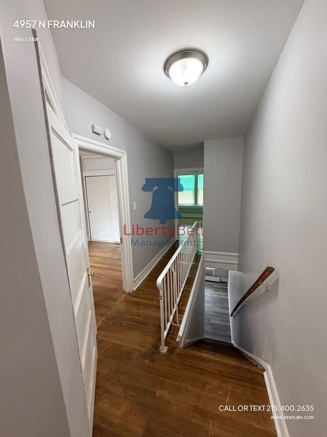 Building Photo - 4957 N Franklin St