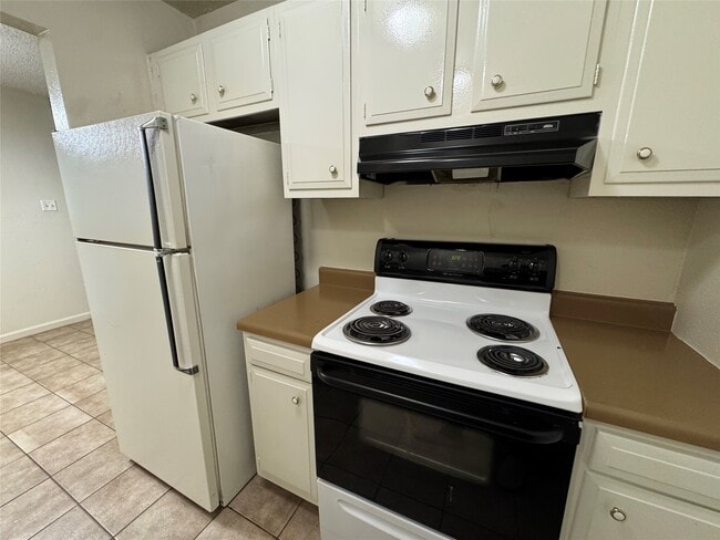 Building Photo - 3755 Delaware St